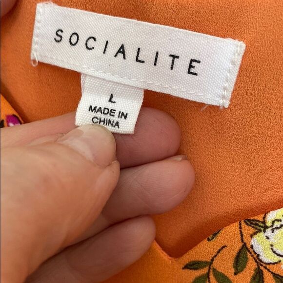 Socialite Orange Floral Women's Top Size Large - Picture 3 of 8